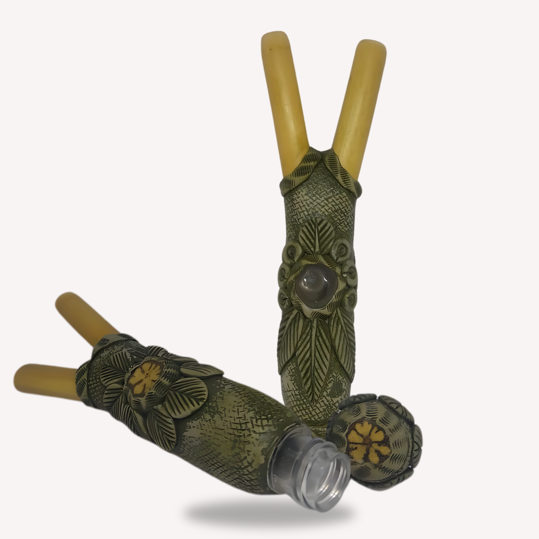 Kuripè Bamboo Pipe Imported Amazonian with open integrated rapé holder Kuripè Bamboo Pipe Imported Amazonian with open integrated rapé holder