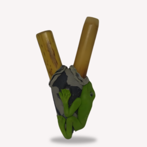 Kuripè Bamboo Pipe Imported Amazonian Green Frog With Red Back