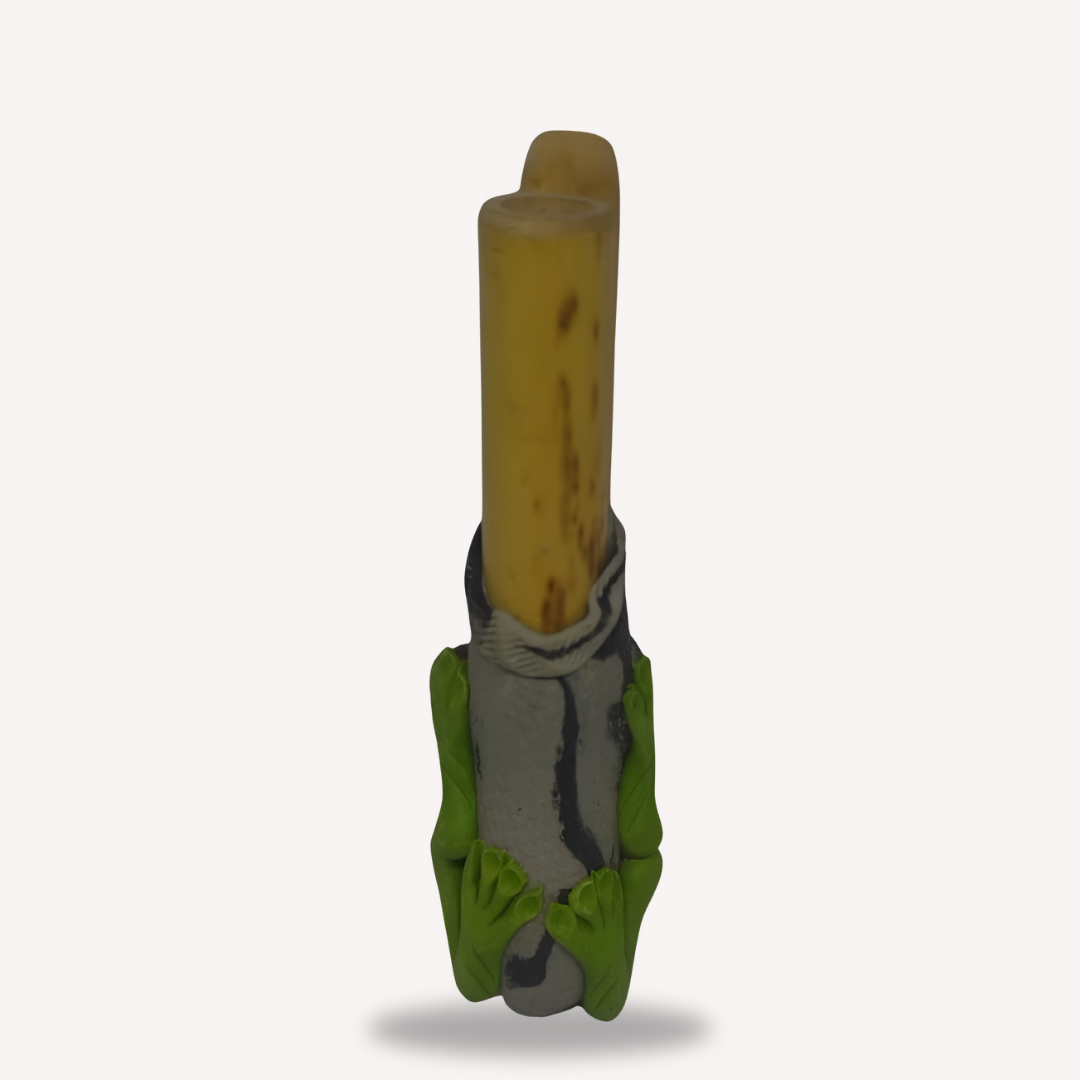 Kuripè Bamboo Pipe Imported Amazonian Green Frog With Red left Kuripè Bamboo Pipe Imported Amazonian Green Frog With Red left