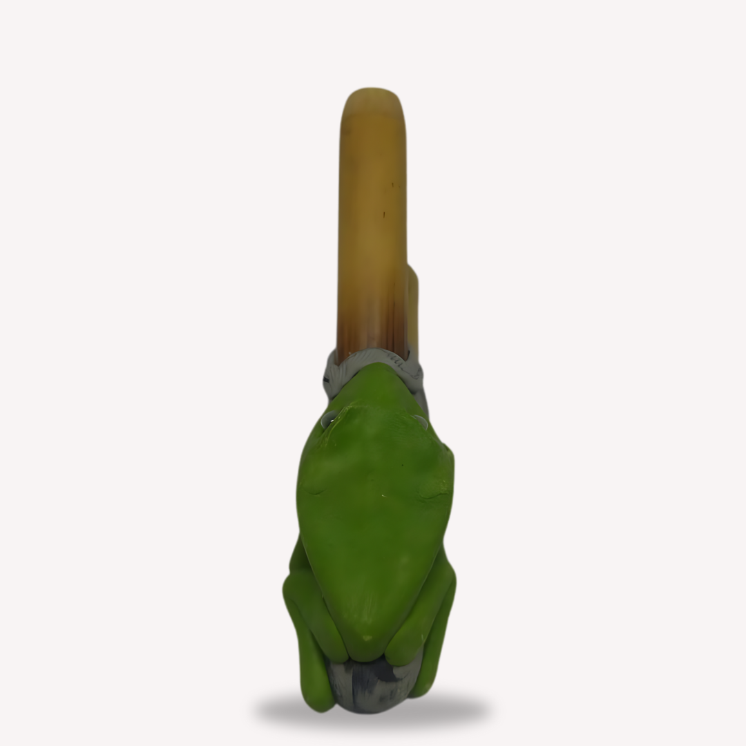 Kuripè Bamboo Pipe Imported Amazonian Green Frog With Red right Kuripè Bamboo Pipe Imported Amazonian Green Frog With Red right
