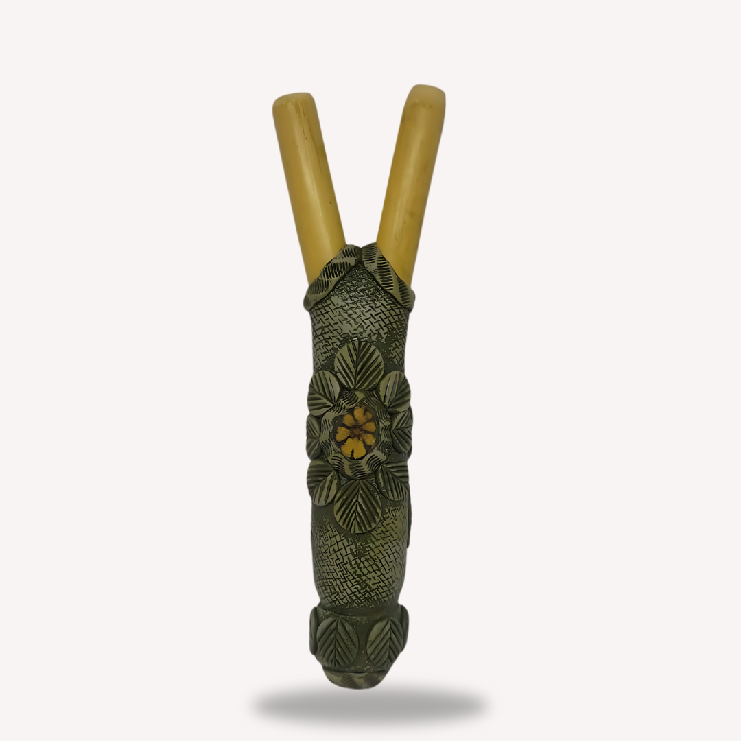 Kuripè Bamboo Pipe Imported Amazonian back view Kuripè Bamboo Pipe Imported Amazonian back view