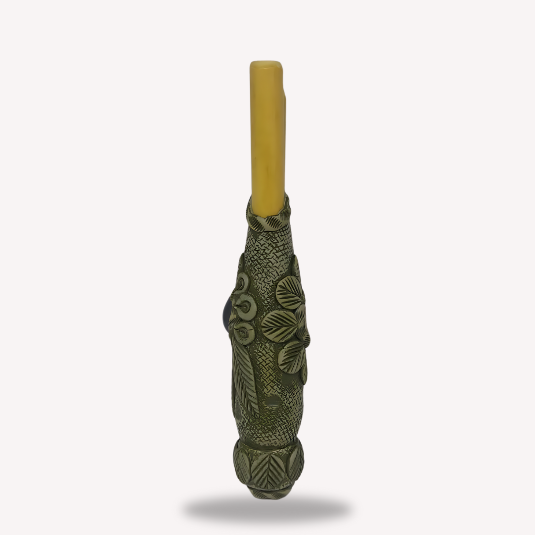 Kuripè Bamboo Pipe Imported Amazonian right side view Kuripè Bamboo Pipe Imported Amazonian right side view